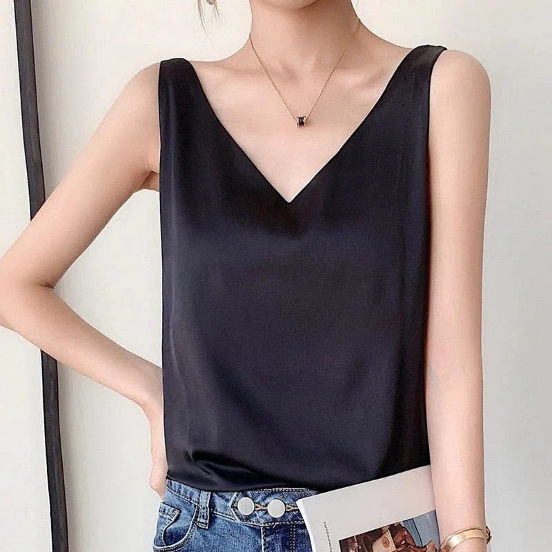 Essential Women's Sleeveless Layering Top
