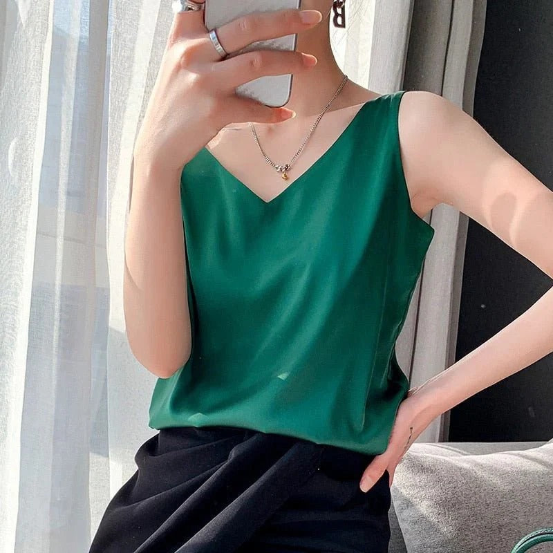 Essential Women's Sleeveless Layering Top