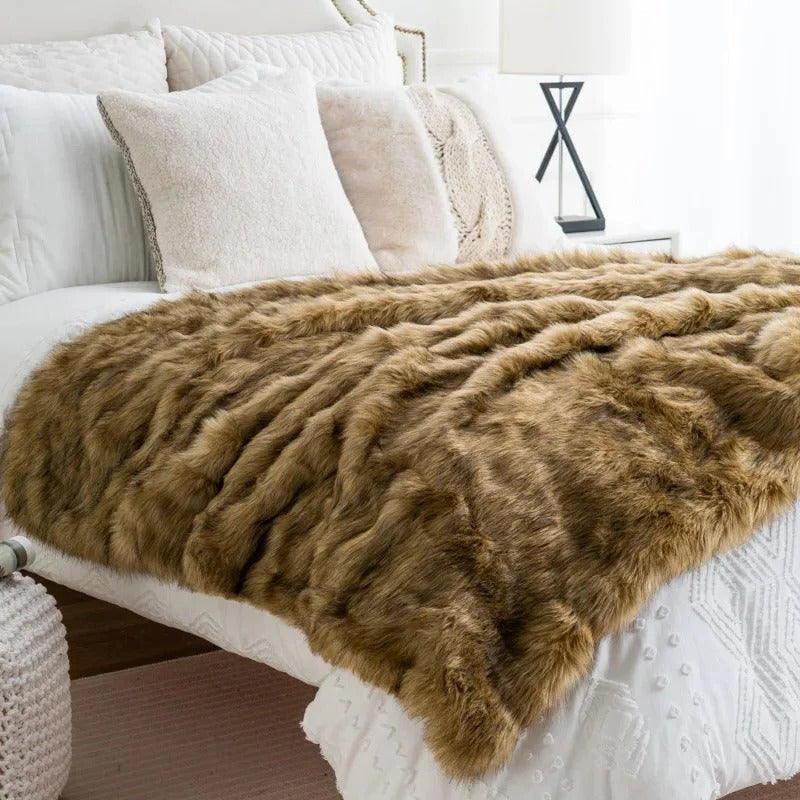 Luxurious Faux Fur Blanket for Ultimate Comfort