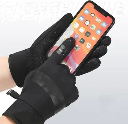 All-Weather Insulated Gloves for Active Outdoor Enthusiasts