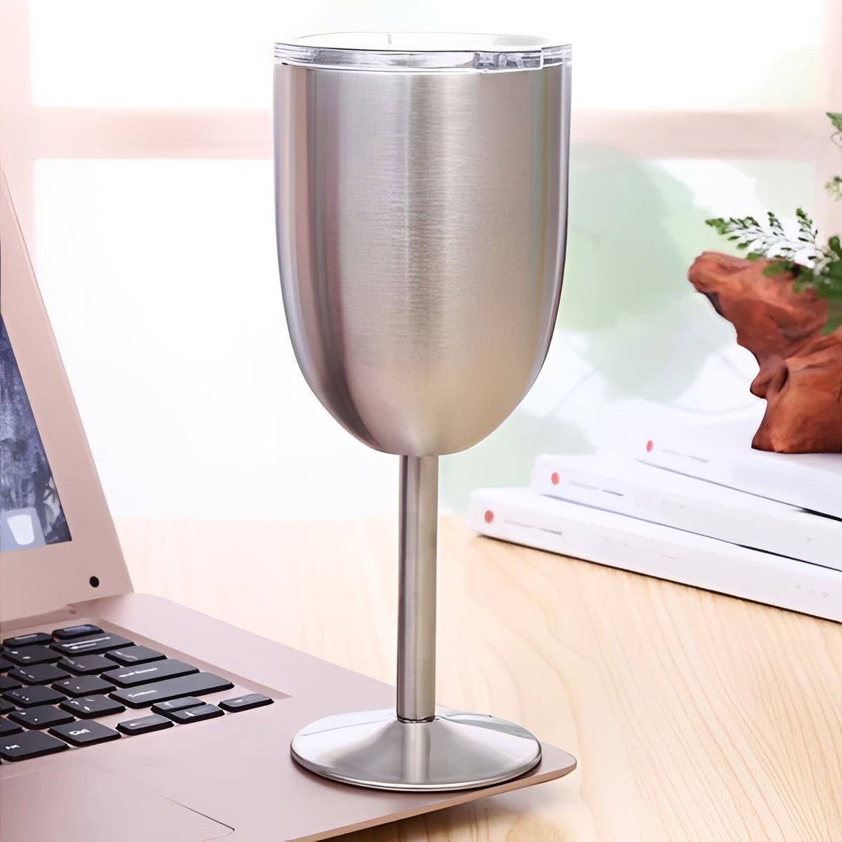 Premium Insulated Beverage Tumbler with Clear Lid