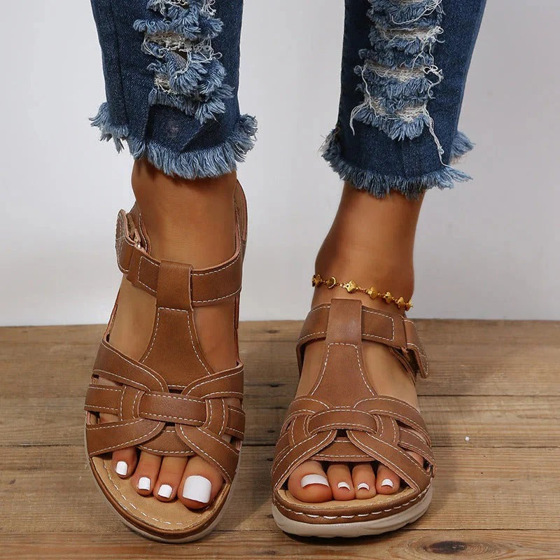 Adjustable Comfort Sandals for All-Day Wear