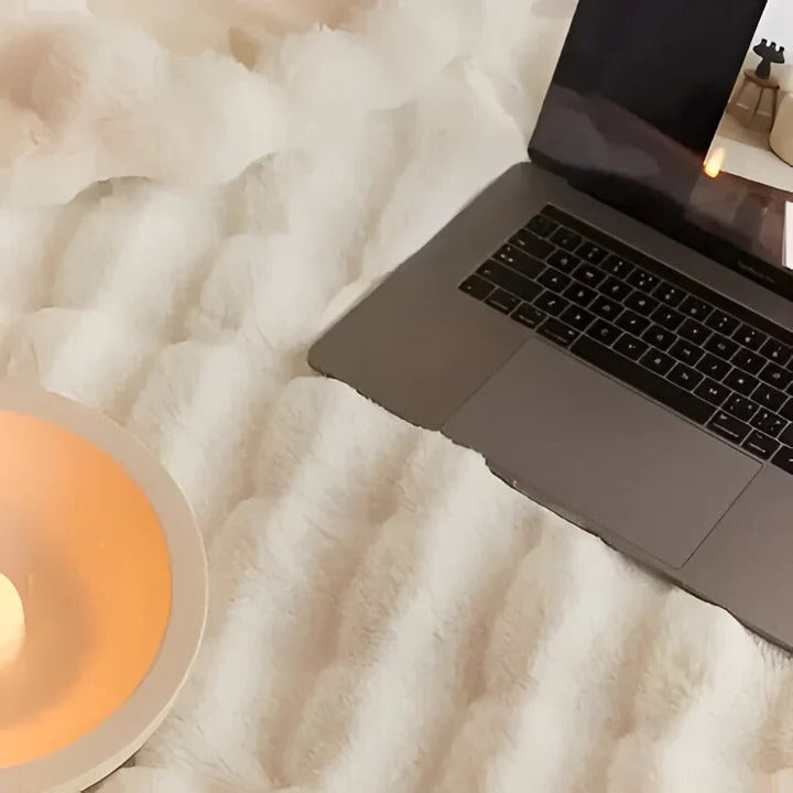 Cozy Plush Throw Blanket – Perfect for Sofa & Travel