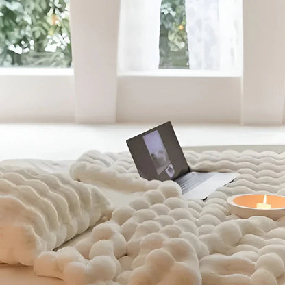 Cozy Plush Throw Blanket – Perfect for Sofa & Travel