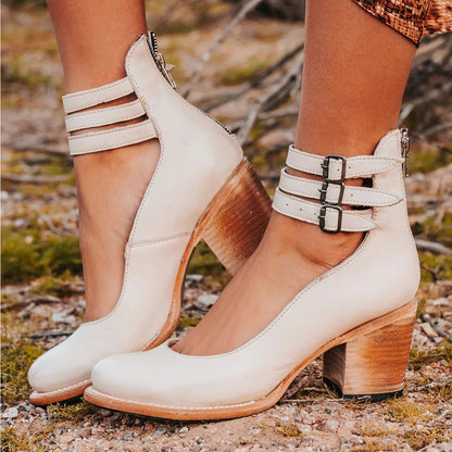 Comfort-Focused Women's Sandals with Relaxed Footbed