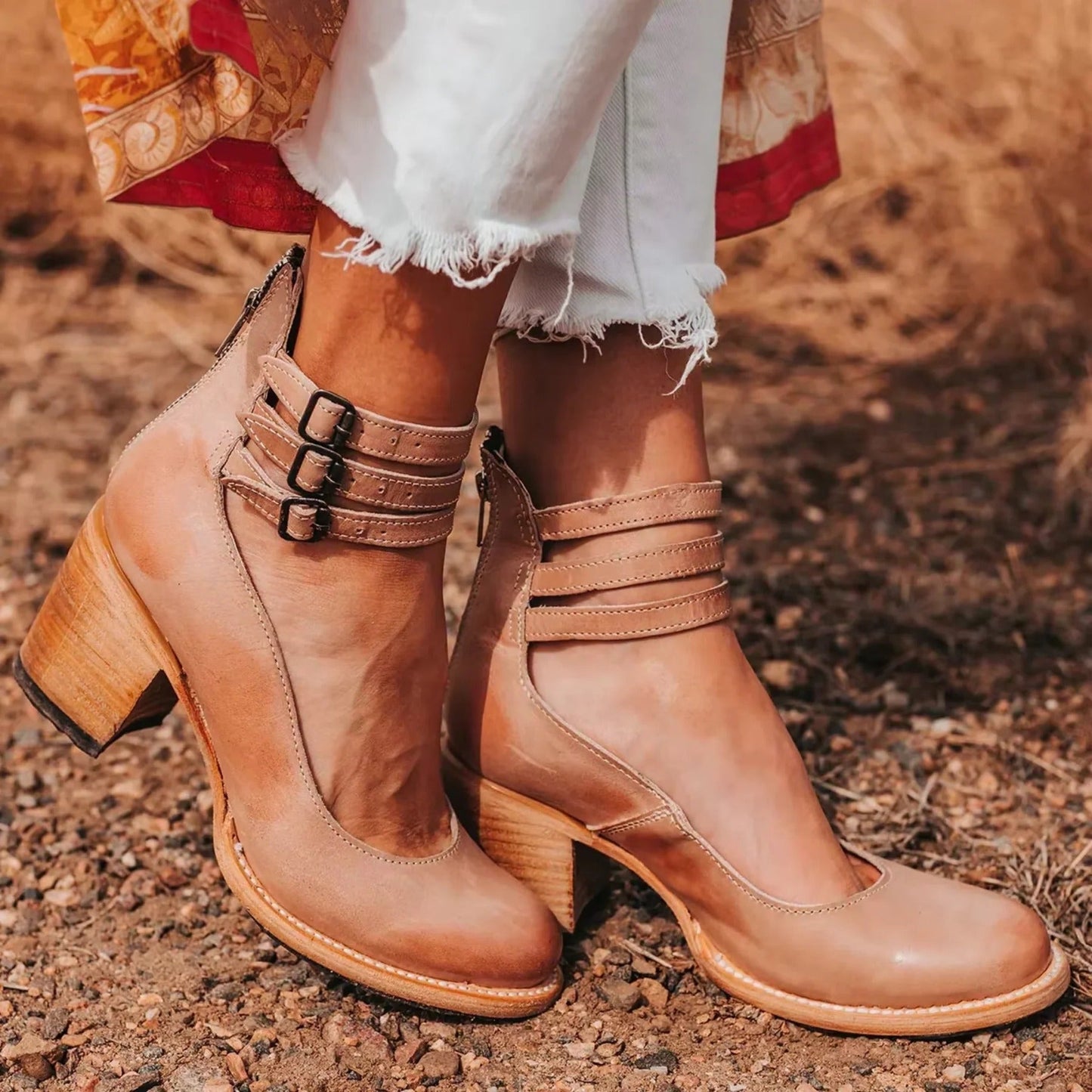 Comfort-Focused Women's Sandals with Relaxed Footbed