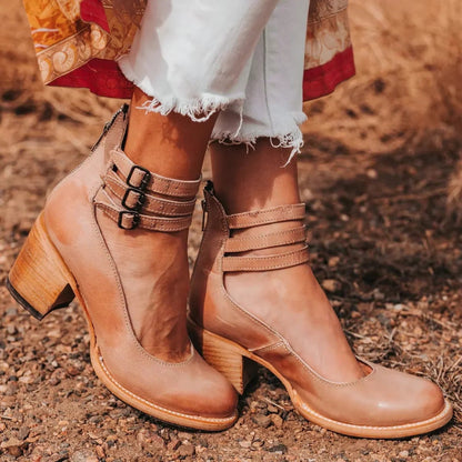 Comfort-Focused Women's Sandals with Relaxed Footbed