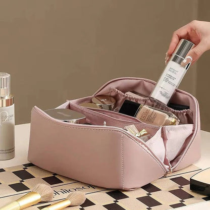 Versatile Clear Cosmetic Storage Case with Spacious Design