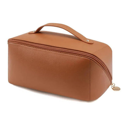 Versatile Clear Cosmetic Storage Case with Spacious Design
