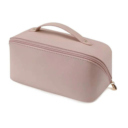 Versatile Clear Cosmetic Storage Case with Spacious Design