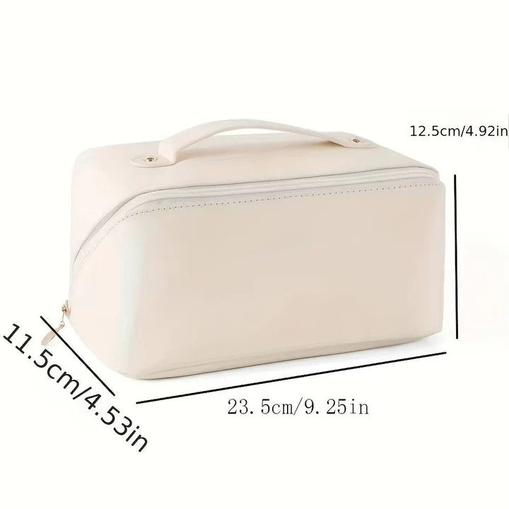 Versatile Clear Cosmetic Storage Case with Spacious Design