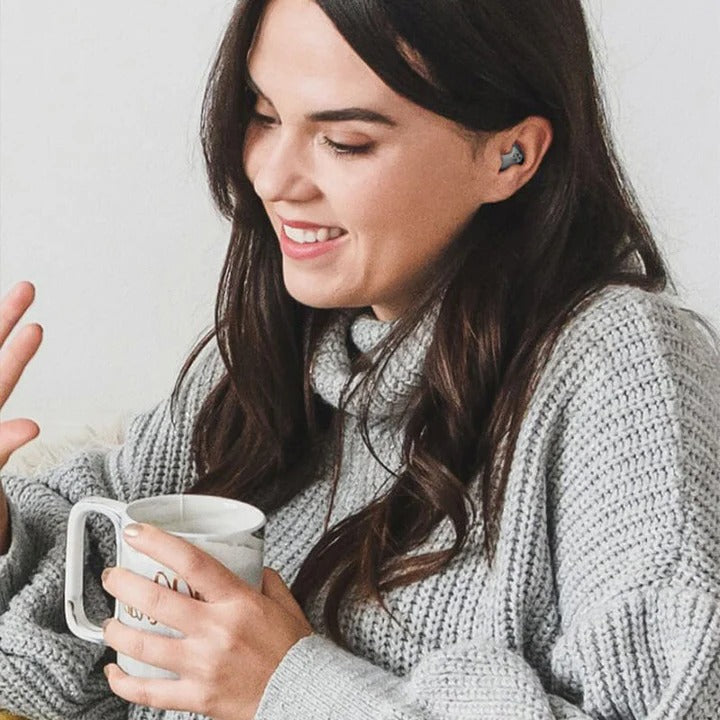 Compact Wireless Earbuds with Microphone and Charging Dock