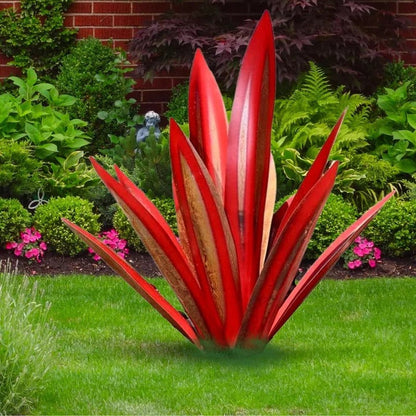 Stylish Metal Agave-Inspired Garden Ornament for Any Space