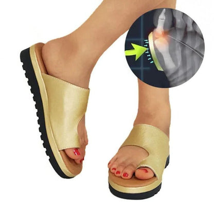 Comfort-Focused Platform Sandals with Flexible Fit
