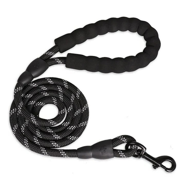 Comfort Grip Reflective Dog Leash for Enhanced Control