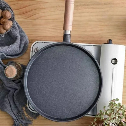 Versatile Cast Iron Pan for Perfect Cooking on Any Heat Source
