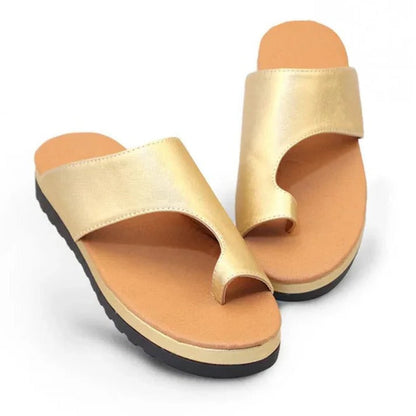 Comfort-Focused Platform Sandals with Flexible Fit