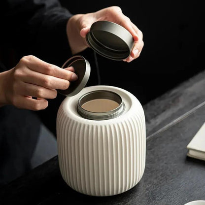 Elegant Keepsake Urn for Pet Remains with Secure Closure