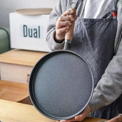 Versatile Cast Iron Pan for Perfect Cooking on Any Heat Source