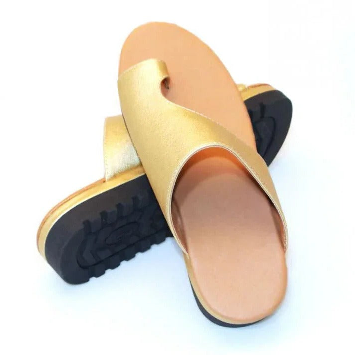 Comfort-Focused Platform Sandals with Flexible Fit