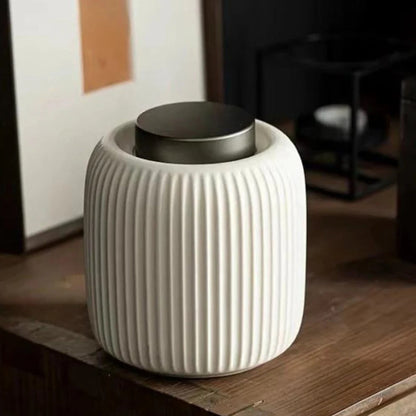 Elegant Keepsake Urn for Pet Remains with Secure Closure