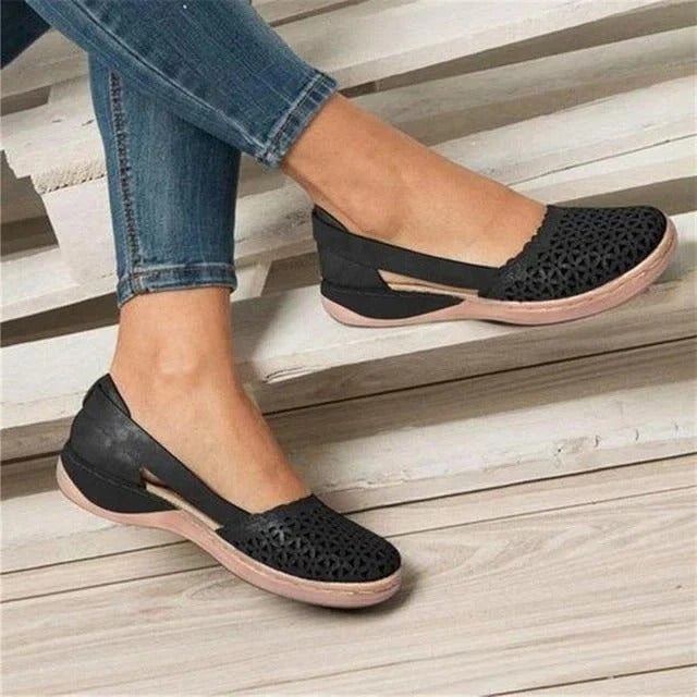 Everyday Comfort Flats with Spacious Toe Area and Arch Support