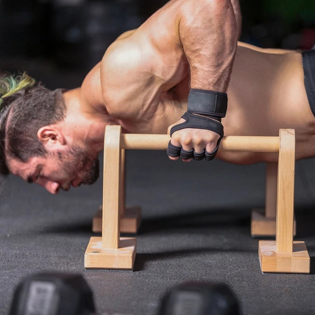 Breathable Open-Back Training Gloves for Maximum Grip