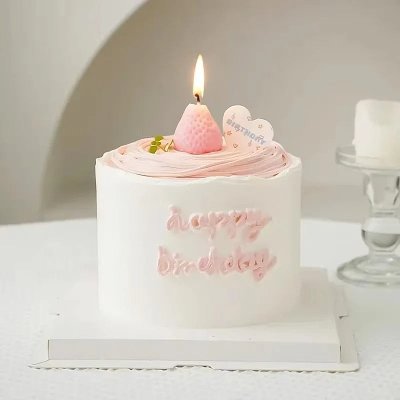 Charming Strawberry-Scented Soy Candle for Cozy Spaces