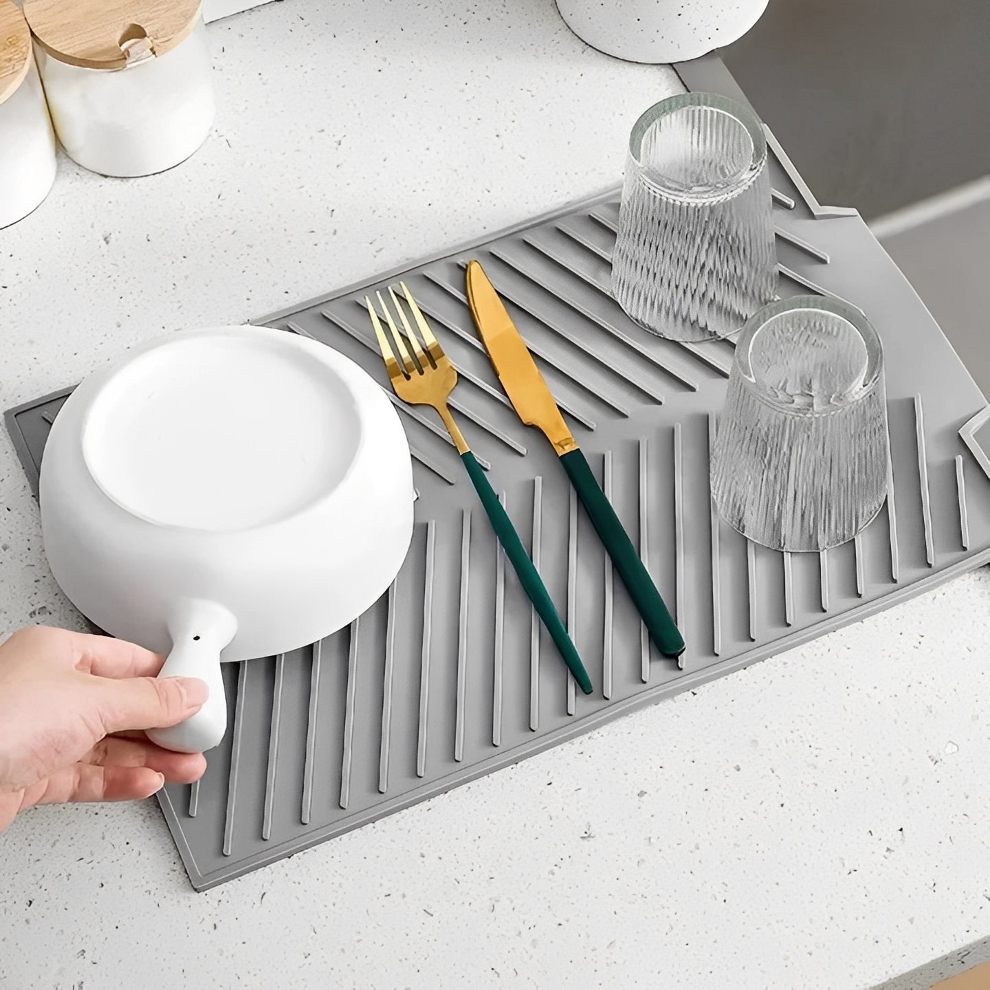 Non-Slip Silicone Dish Drying Mat with Efficient Drainage Design