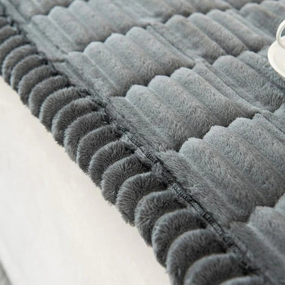 Luxurious Sofa Protector with Tailored Edges for Ultimate Coverage