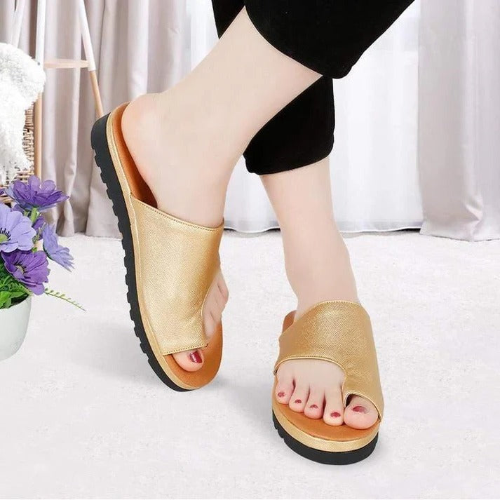 Comfort-Focused Platform Sandals with Flexible Fit