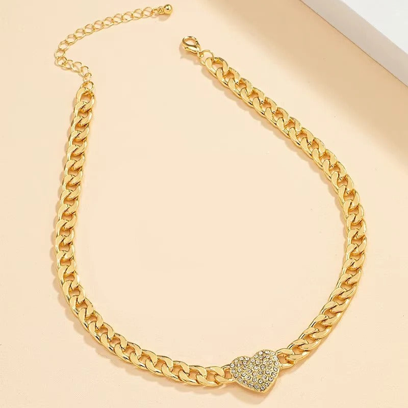 Glistening Heart Choker with Radiant Crystal Accents