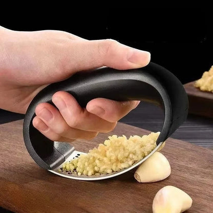Effortless Garlic Crusher for Quick Meal Prep
