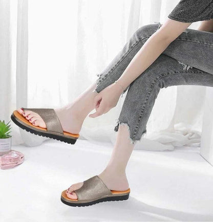 Comfort-Focused Platform Sandals with Flexible Fit