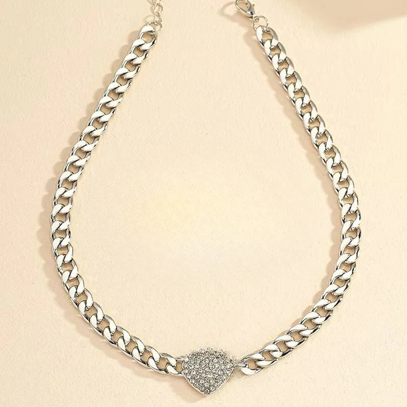 Glistening Heart Choker with Radiant Crystal Accents