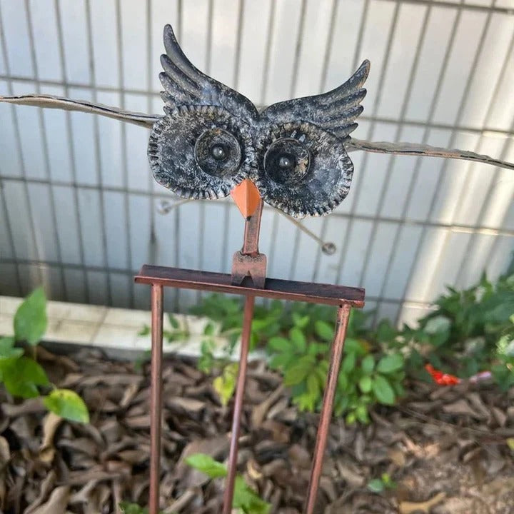 Elegant Kinetic Bird Sculpture for Outdoor Spaces