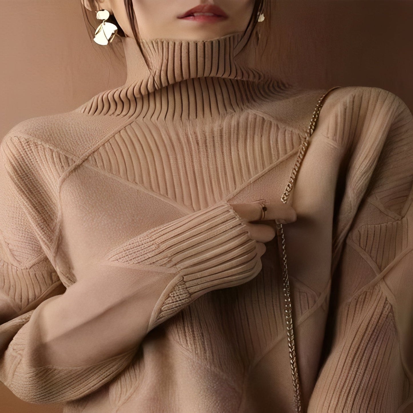 Luxurious Women's Oversized Cashmere Turtleneck Sweater