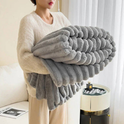 Plush Luxury Throw Blanket for Cozy Comfort and Style