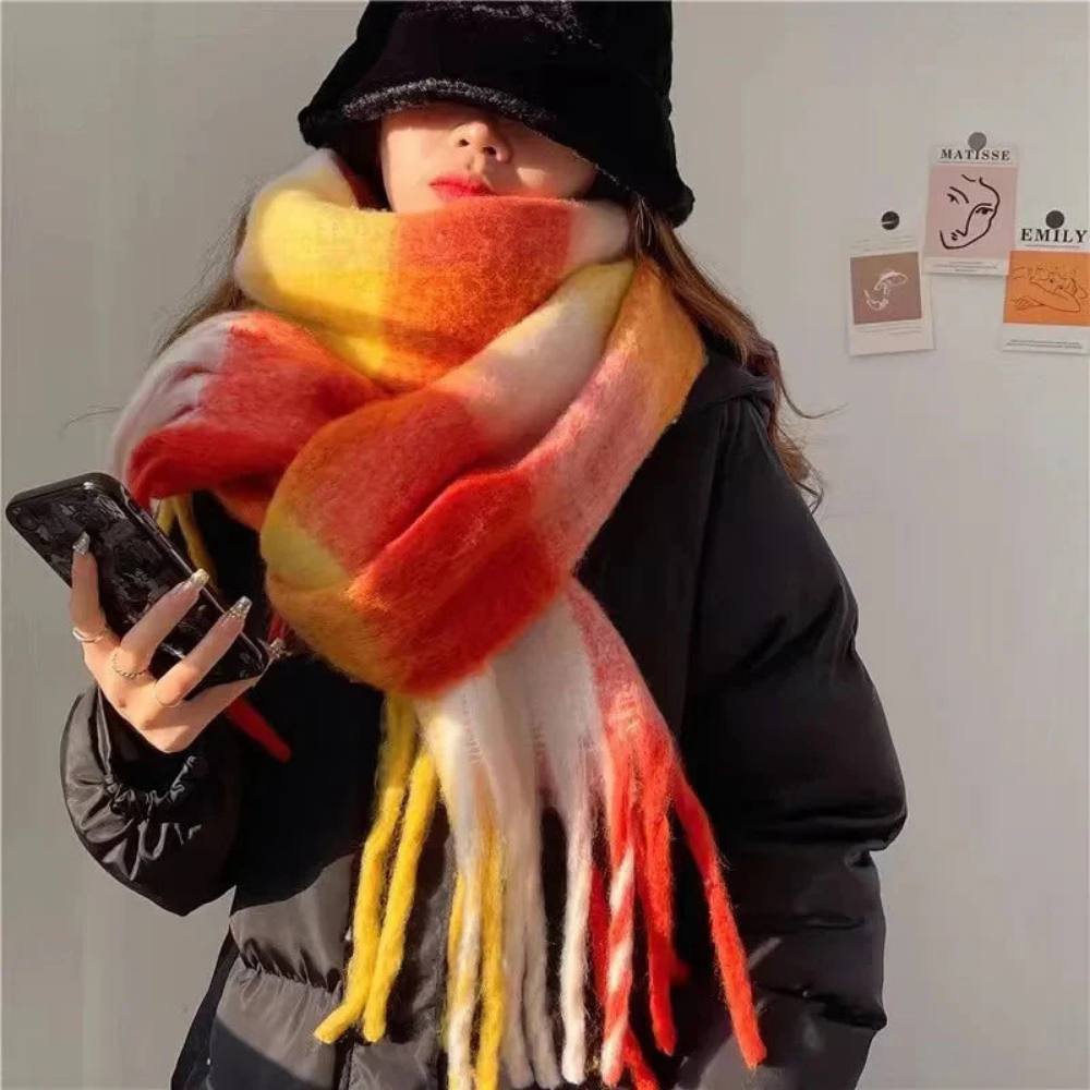 Luxurious Cashmere Wrap: Vibrant Scarf for Cozy Elegance