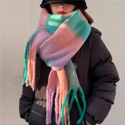 Luxurious Cashmere Wrap: Vibrant Scarf for Cozy Elegance