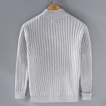 Men's Sleek Knit Cardigan with Zip Closure for Effortless Style