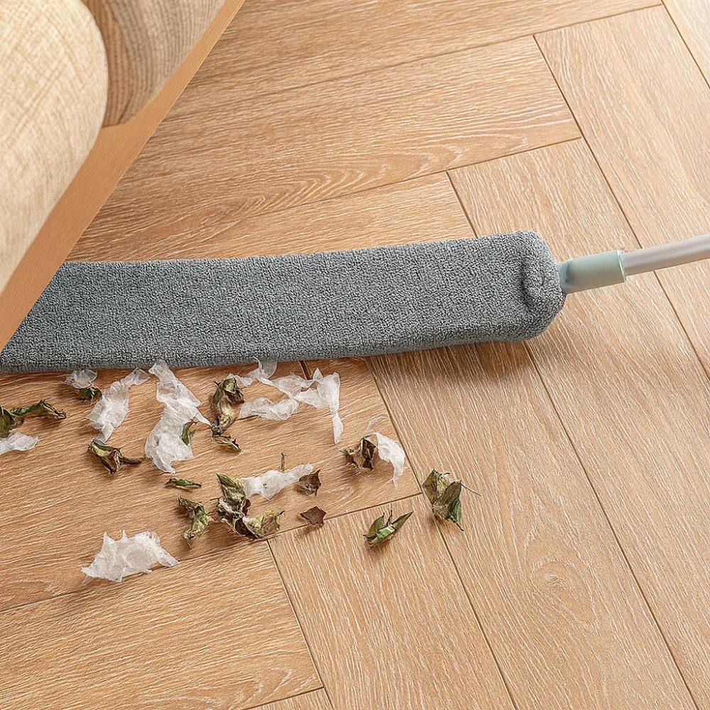 Extendable Dust Cleaner for Hard-to-Reach Areas