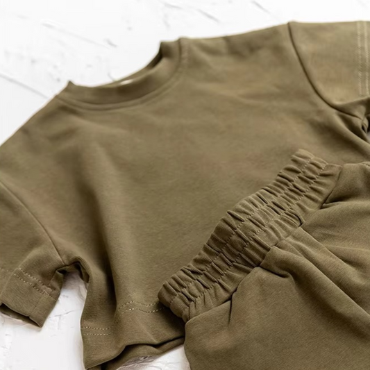 Summer Ready Kids' Outfit: T-Shirt & Shorts Duo