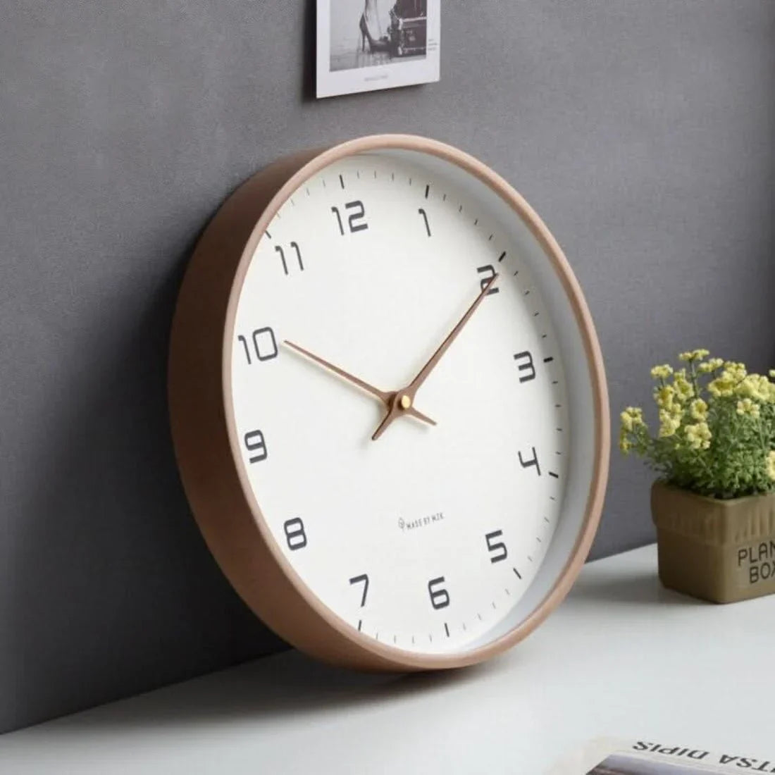 Elegant Round Wall Clock with Natural Wood Design