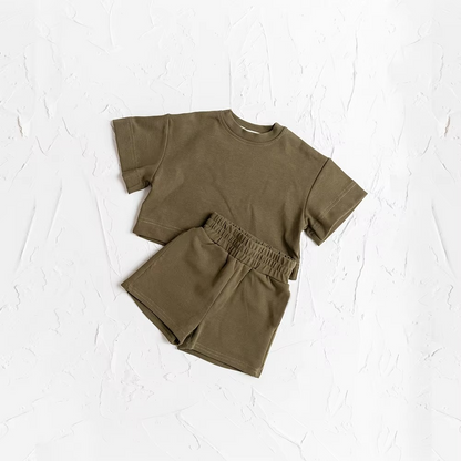 Summer Ready Kids' Outfit: T-Shirt & Shorts Duo